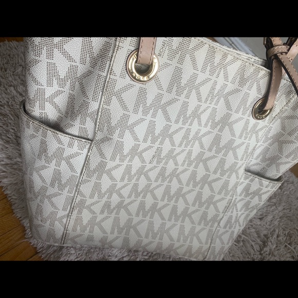 Michael Kors - Picture 3 of 14